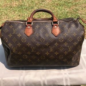 👉SOLD👈Authentic Louis Vuitton Hand Bag Speedy 35